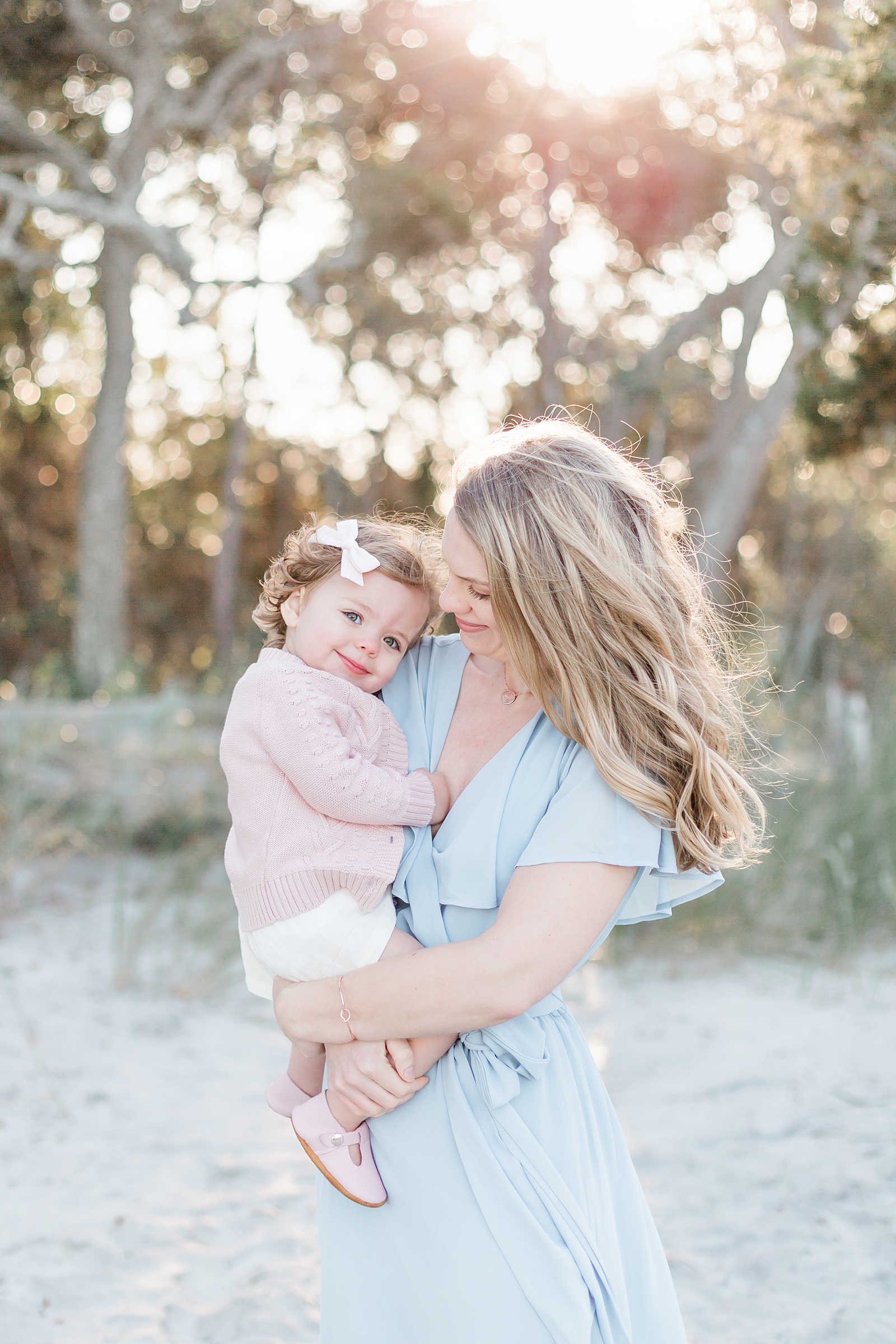 Mom and daughter at Folly Beach | Caitlyn Motycka Photography