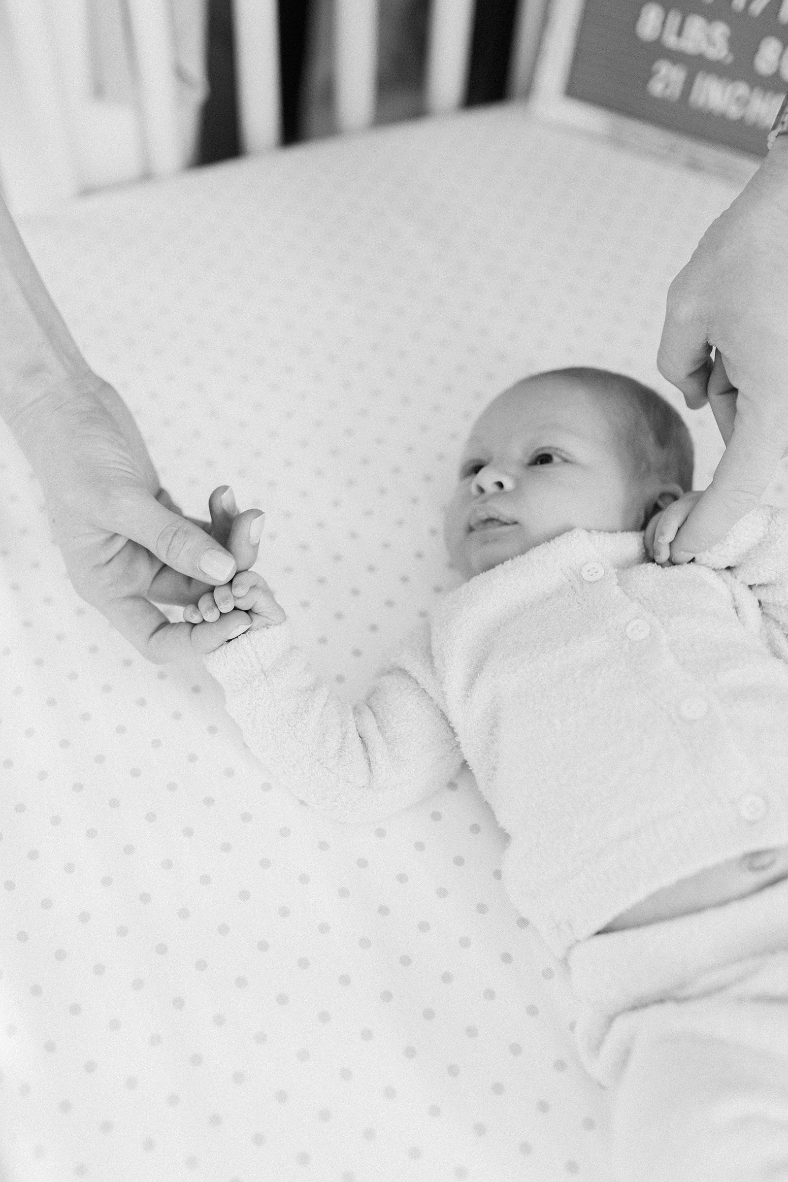 Charleston-Newborn-Photographer-Gender-Neutral-Nursery_0019.jpg