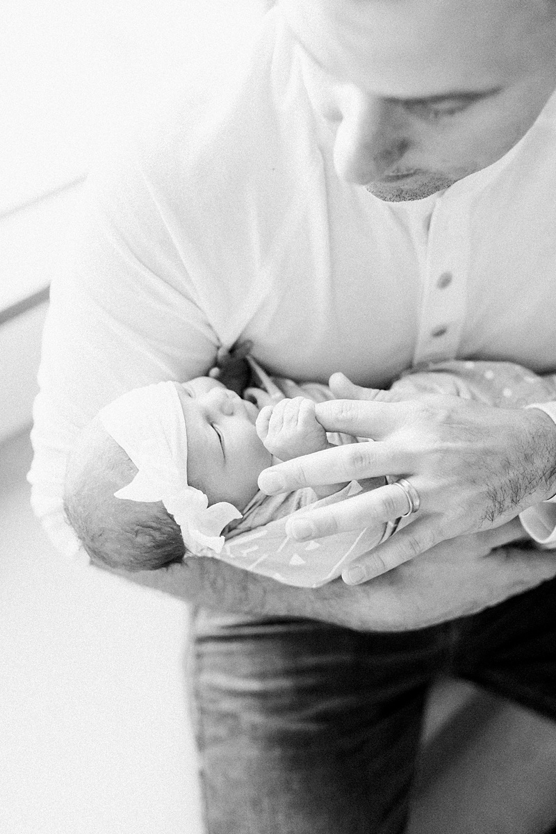 Hospital newborn photoshoot with Daddy and baby girl. Photos by Charleston Fresh 48 Photographer, Caitlyn Motycka Photography.