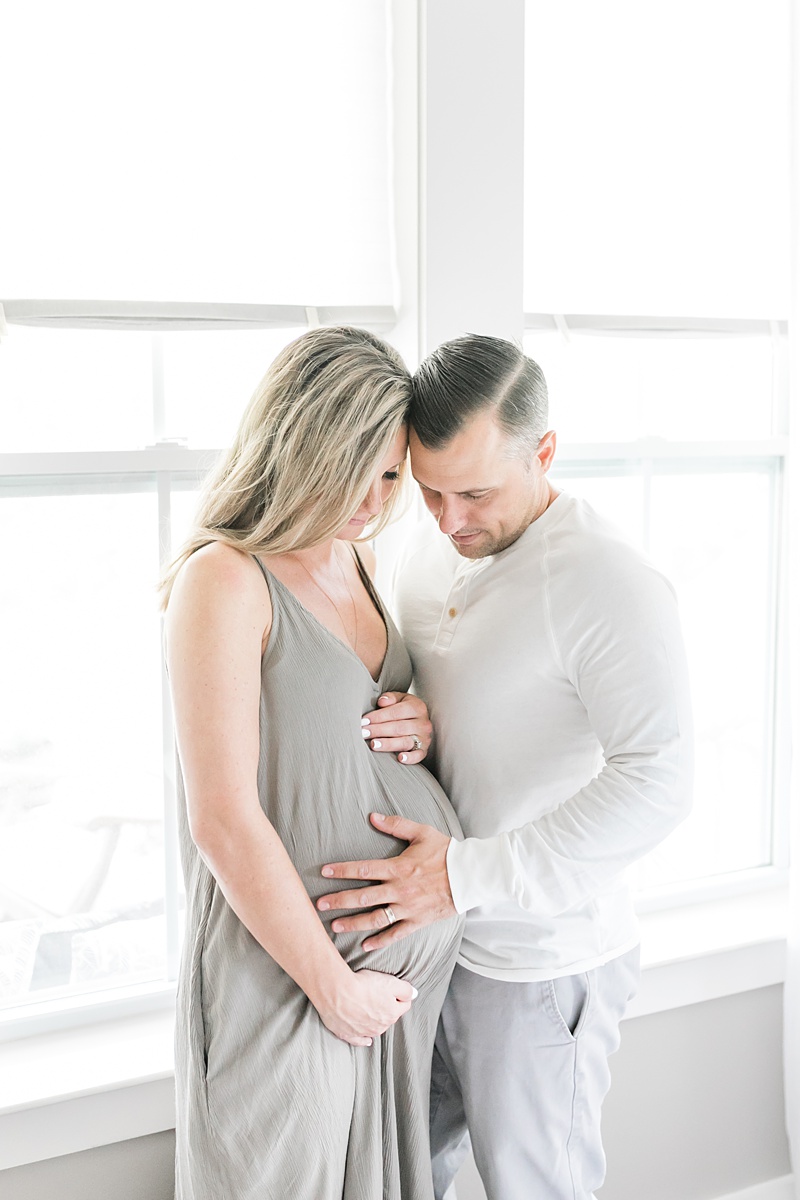 Cozy in-home maternity session by Caitlyn Motycka Photography
