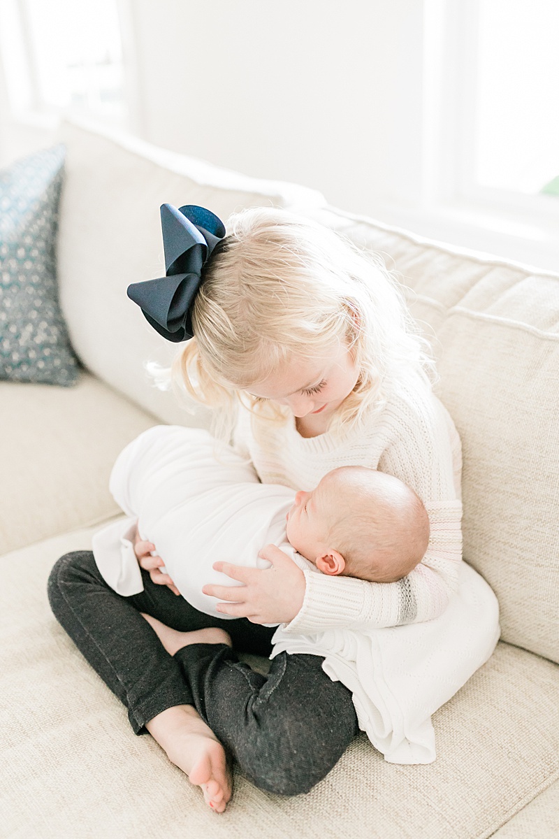 Big sister and baby brother during Daniel Island Newborn Session | Caitlyn Motycka Photography