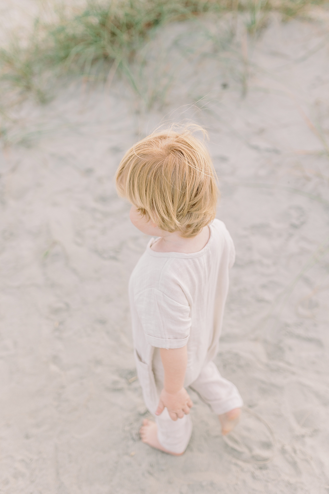 Detail of baby boys blonde hair | Photo by Caitlyn Motycka Photography