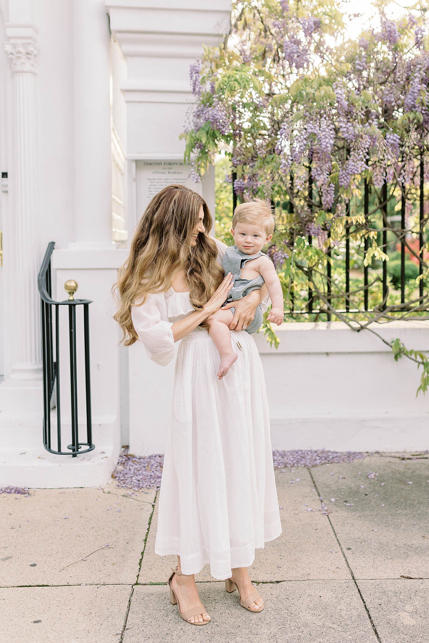| Motherhood Portraits with Wisteria Blooms with Caitlyn Motycka